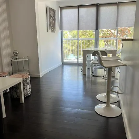 2 Pieces Avec Vue Et Parking Privative *