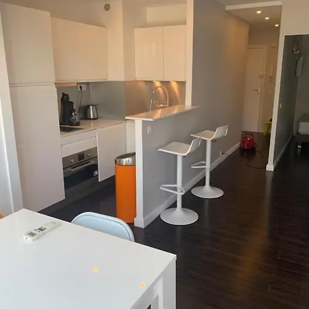 2 Pieces Avec Vue Et Parking Privative Apartment Cannes
